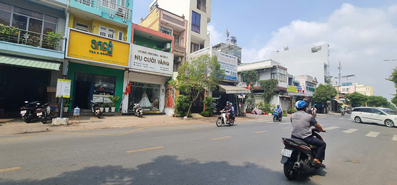 Cho thuê nhà Mặt Tiền Độc Lập 72m², 3Lầu - GẦN NGÃ TƯ - TRƯỜNG HỌC - Ảnh 1